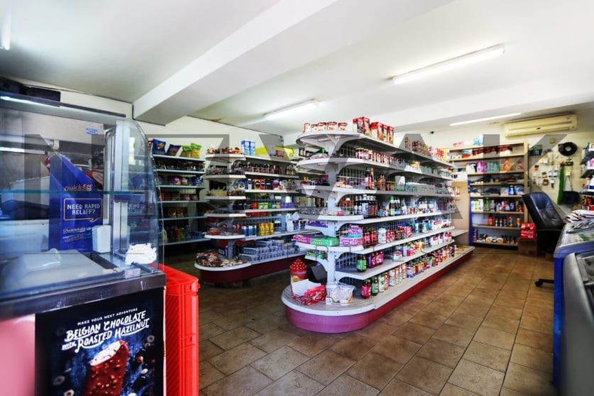 Click to view all images 123a Pacific Parade Dee Why NSW 2099 - Image 2