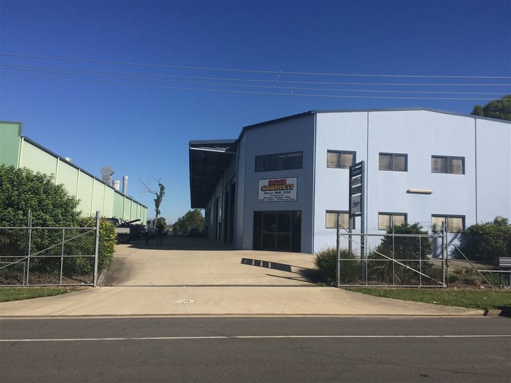 Click to view all images 1/17 Strathwyn Street Brendale QLD 4500 - Image 1