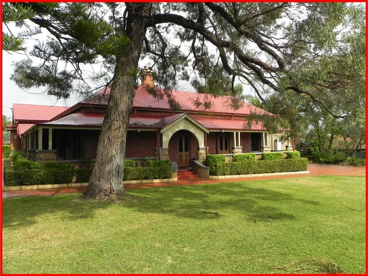 Click to view all images 123 Great Eastern HWY South Guildford WA 6055 - Image 1