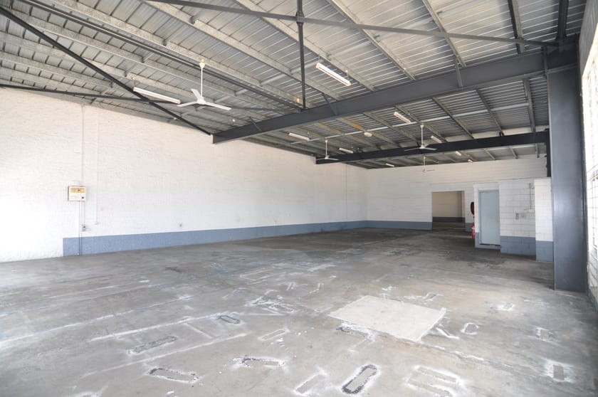 Click to view all images 25 Yeatman Street Hyde Park QLD 4812 - Image 3