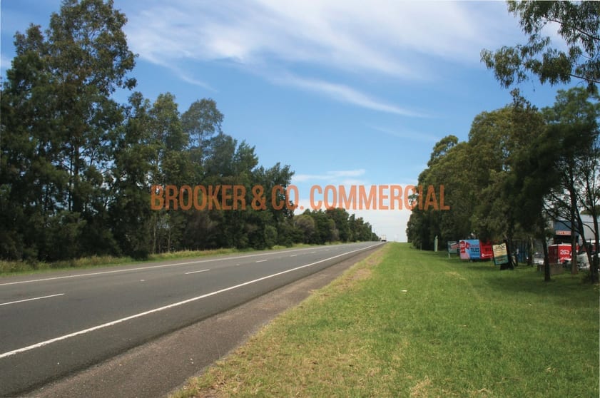 Click to view all images Smeaton Grange NSW 2567 - Image 3