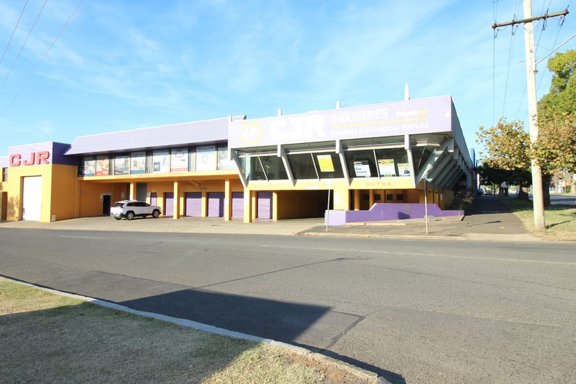 Click to view all images 215 James Street Toowoomba QLD 4350 - Image 2