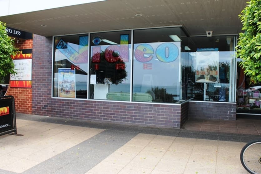 Click to view all images 1/17 The Esplanade Cowes VIC 3922 - Image 1