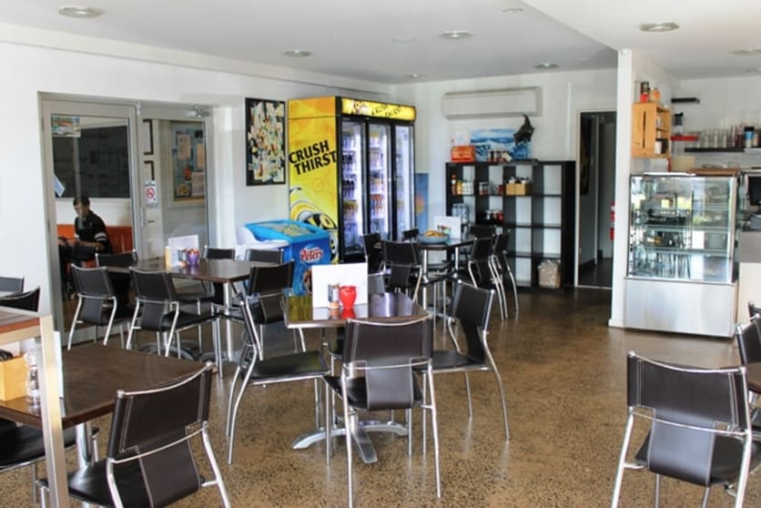 Click to view all images 4 Bluebird Court Newhaven VIC 3925 - Image 2