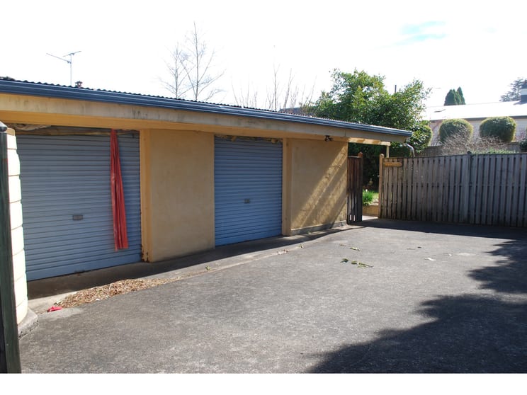 Click to view all images 100 Lurline Street Katoomba NSW 2780 - Image 2