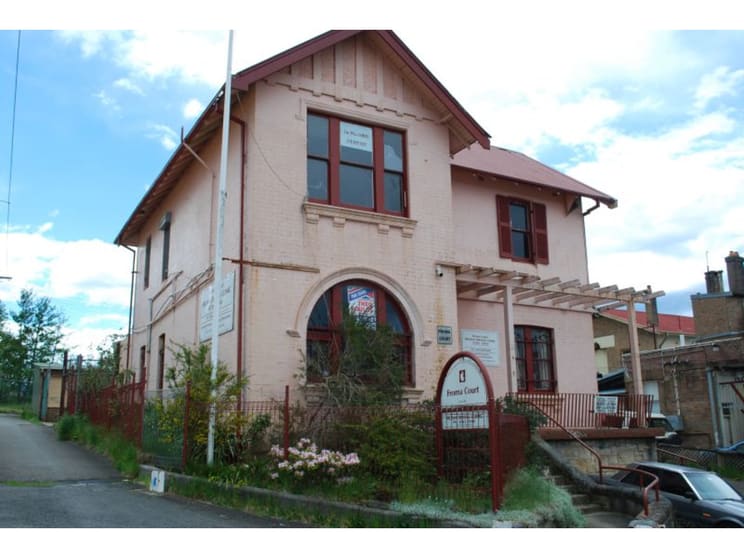 Click to view all images 6 Froma Court Katoomba NSW 2780 - Image 2
