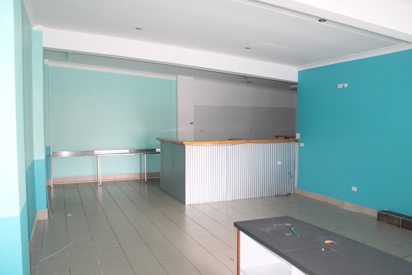 Click to view all images 4/42 Currumbin Creek Road Currumbin Waters QLD 4223 - Image 3