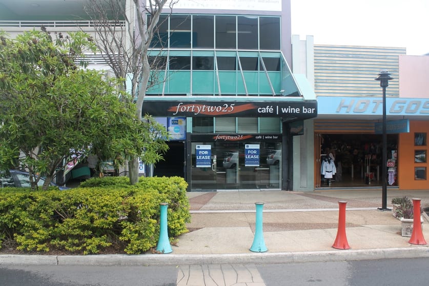 Click to view all images 64 Griffith Street Coolangatta QLD 4225 - Image 1