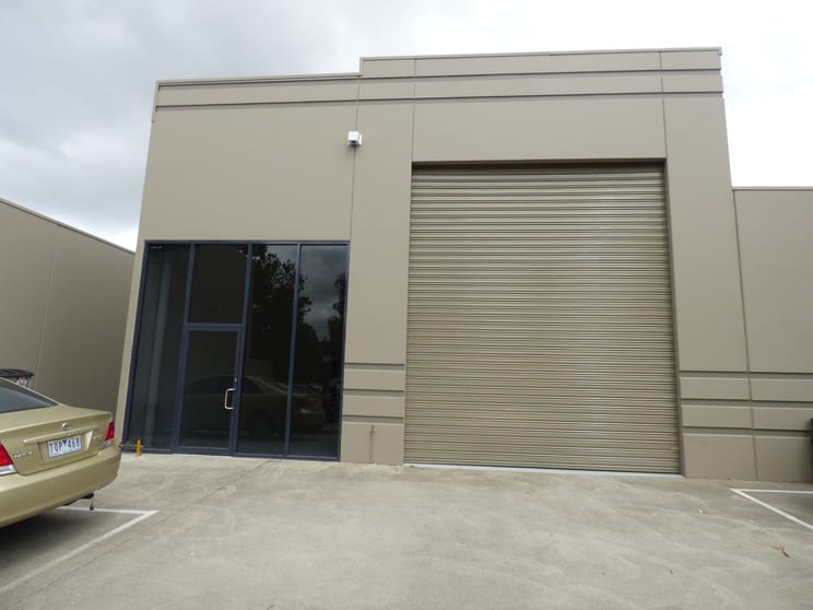Click to view all images 26 Fiveways Boulevard Keysborough VIC 3173 - Image 1