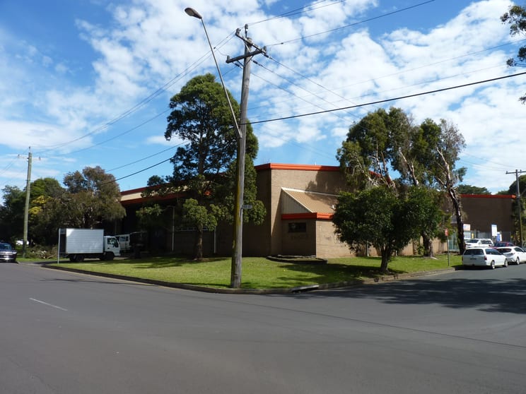 Click to view all images 2 Bridge Street Coniston NSW 2500 - Image 2