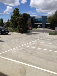 Click to view all images 18 Commercial Place Keilor East VIC 3033 - Image 2