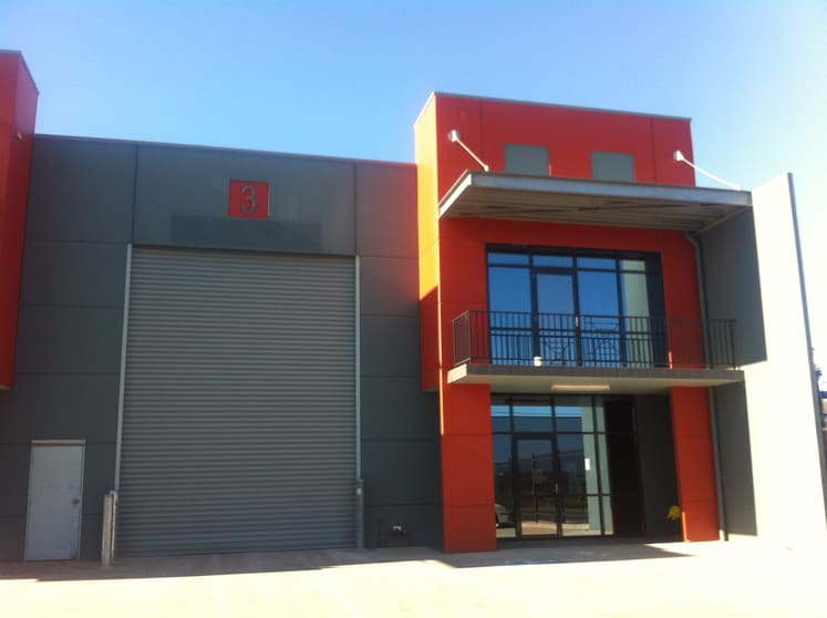 Click to view all images 3/4 Orielton Road Smeaton Grange NSW 2567 - Image 2