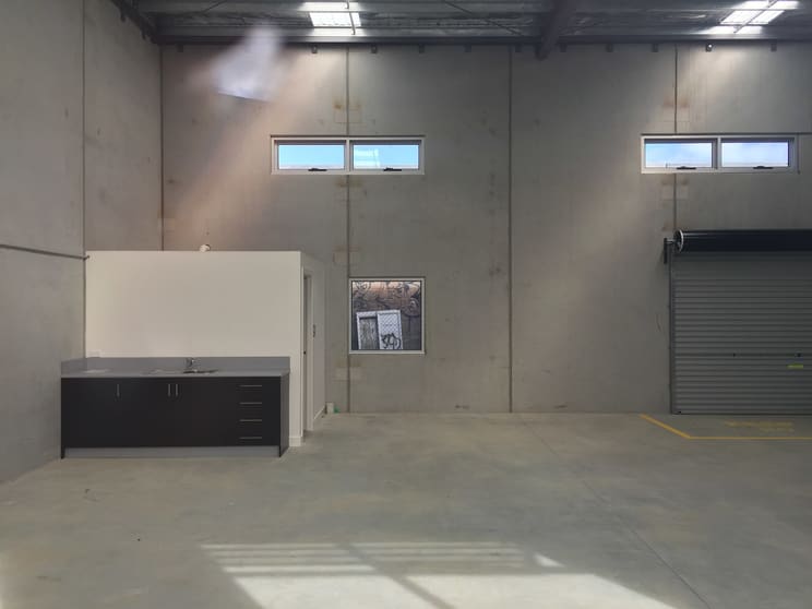 Click to view all images 21/2-6 Independence Street Moorabbin VIC 3189 - Image 2