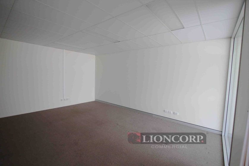 Click to view all images Upper Mount Gravatt QLD 4122 - Image 3