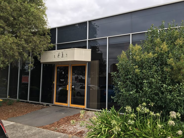 Click to view all images 5/22 Garden Drive Tullamarine VIC 3043 - Image 1