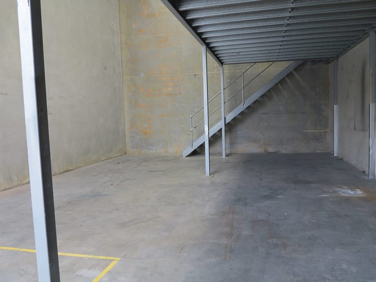 Click to view all images 8/9 Meadow Way Botany NSW 2019 - Image 3