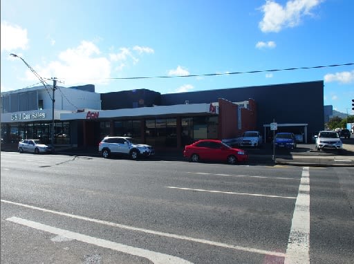 Click to view all images 204 Musgrave Street Rockhampton City QLD 4700 - Image 3