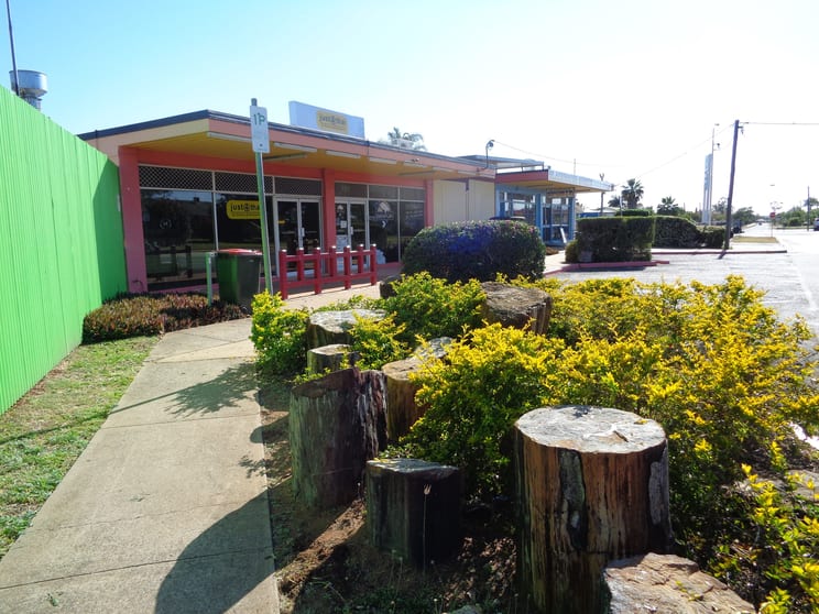 Click to view all images 2 to 10 Wey Blackwater QLD 4717 - Image 1