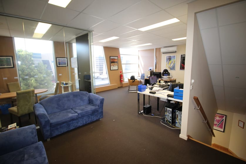 Click to view all images 16/7 Lakewood Boulevard Carrum Downs VIC 3201 - Image 3