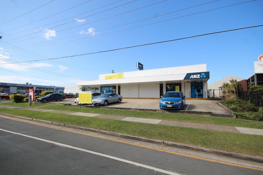 Click to view all images 1/1 Carol Avenue Springwood QLD 4127 - Image 2