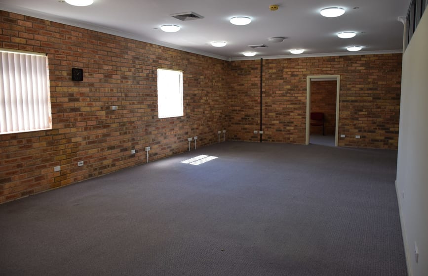 Click to view all images 8b/19 Mitchell Drive East Maitland NSW 2323 - Image 2
