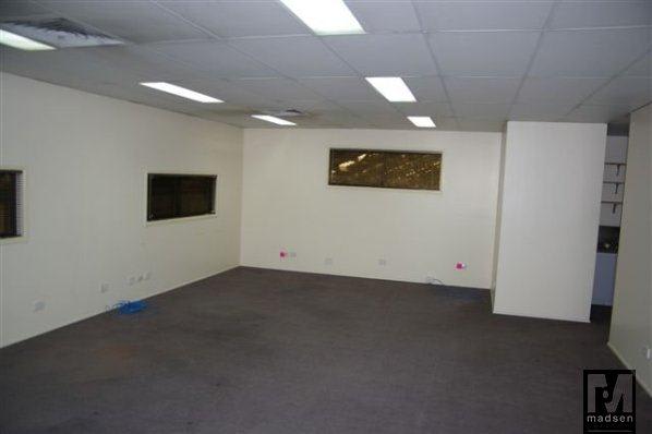 Click to view all images Yeerongpilly QLD 4105 - Image 3