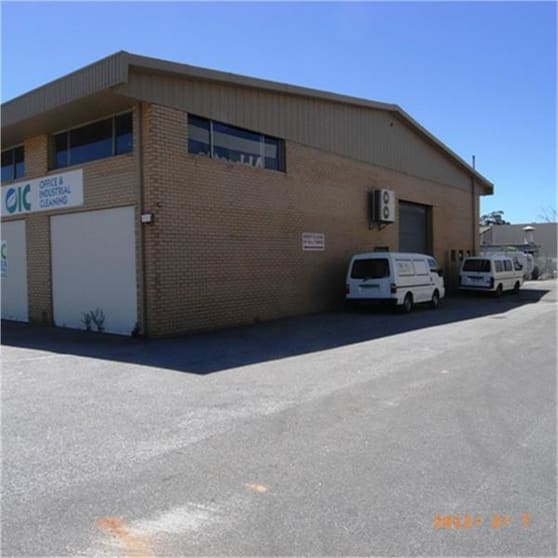 Click to view all images Unit 2/21 Kewdale Road Welshpool WA 6106 - Image 3