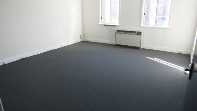 Click to view all images 8 Lalor Street Port Melbourne VIC 3207 - Image 2