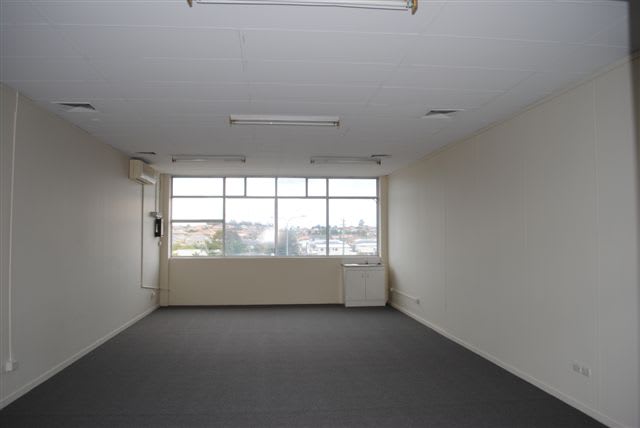 Click to view all images Unit 16/3 Fermont Road Underwood QLD 4119 - Image 3