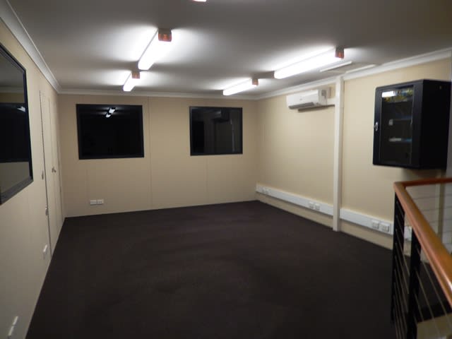 Click to view all images 6/117 Ewing Street Welshpool WA 6106 - Image 3