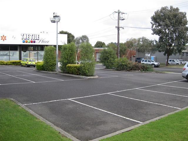 Click to view all images 690 Whitehorse Road Mitcham VIC 3132 - Image 3