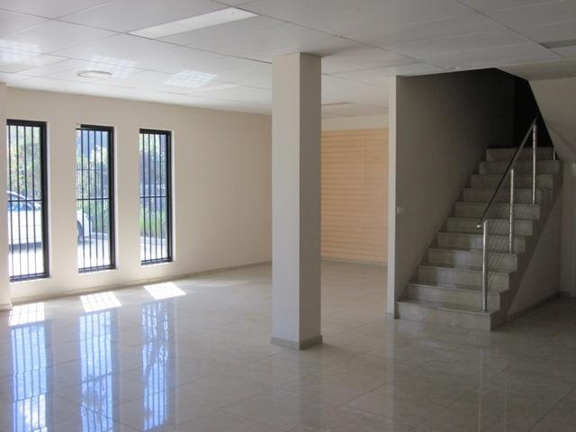 Click to view all images 10 Cavasinni Place Wetherill Park NSW 2164 - Image 2