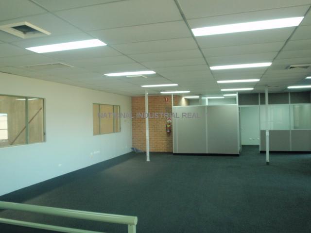 Click to view all images 6 Nello Place Wetherill Park NSW 2164 - Image 3