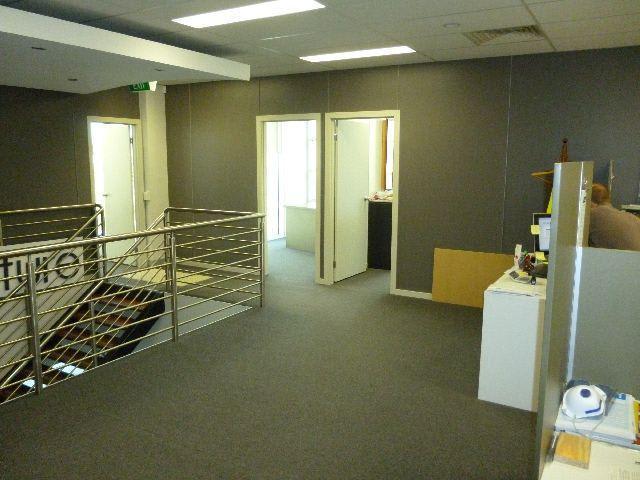 Click to view all images 6 Lakewood Boulevard Carrum Downs VIC 3201 - Image 3
