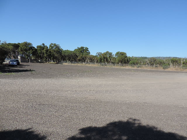 Click to view all images 665 Welshpool Road Wattle Grove WA 6107 - Image 3