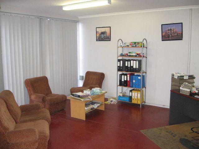 Click to view all images 12 Colrado Court Hallam VIC 3803 - Image 2