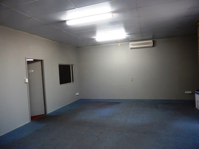 Click to view all images Unit 5 //125-129 Welshpool Road Welshpool WA 6106 - Image 2