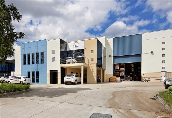 Click to view all images 10 Cavasinni Place Wetherill Park NSW 2164 - Image 2