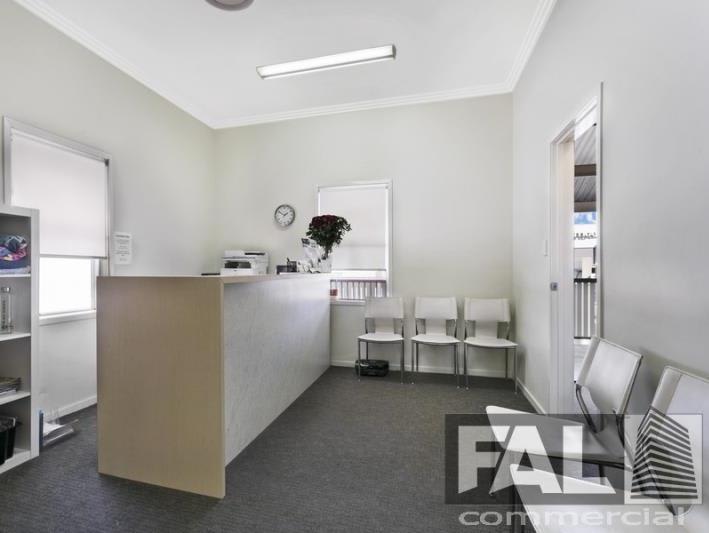 Click to view all images 659 Sherwood Road Sherwood QLD 4075 - Image 2