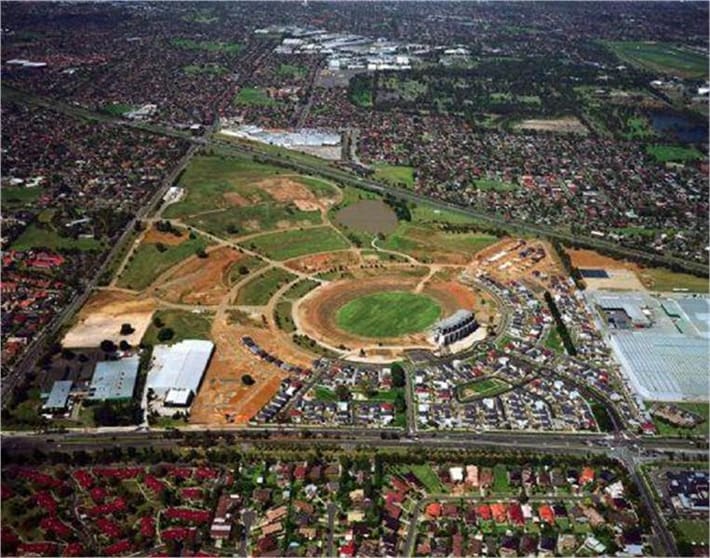 Click to view all images Unit 8 Waverley Park Stadium Mulgrave VIC 3170 - Image 2