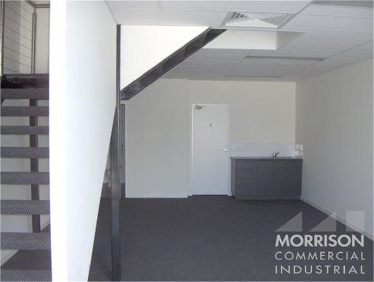 Click to view all images 29 Fiveways Boulevard Keysborough VIC 3173 - Image 2