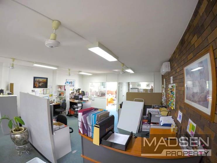 Click to view all images 2/107 Dandenong Road Mount Ommaney QLD 4074 - Image 2