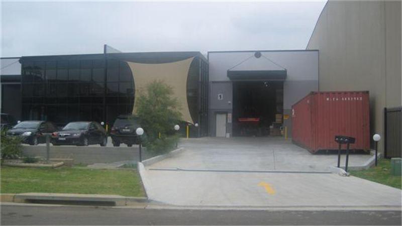 Click to view all images Essendon Fields Shopping Centre Essendon VIC 3040 - Image 1