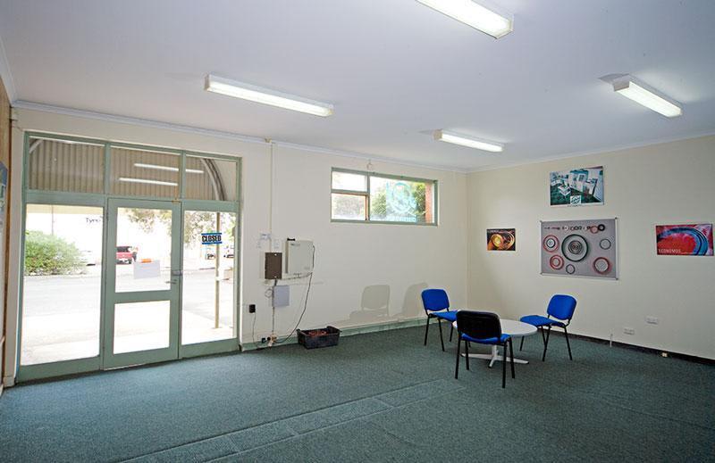 Click to view all images Unit 4/4 Iris Street Melrose Park SA 5039 - Image 3