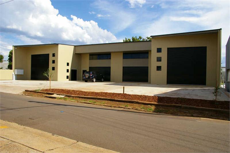 Click to view all images Shed 2/16 - 18 Dexter Street Toowoomba City QLD 4350 - Image 2