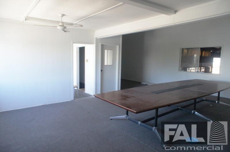 Click to view all images 71 Randolph Street Rocklea QLD 4106 - Image 3