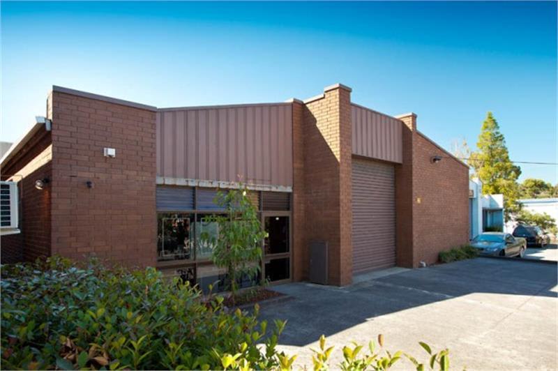 Click to view all images 23 Terracotta Drive Blackburn VIC 3130 - Image 2