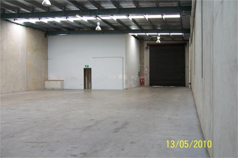 Click to view all images 166 Fulham Road Fairfield VIC 3078 - Image 3
