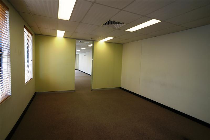 Click to view all images Suite 3, 354 Oxford Street Bondi Junction NSW 2022 - Image 2