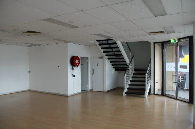 Click to view all images 4/473 Williamstown Road Port Melbourne VIC 3207 - Image 2